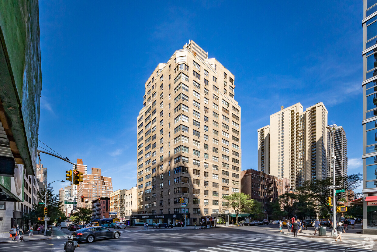 Foto principal - 399 E 72nd St.
