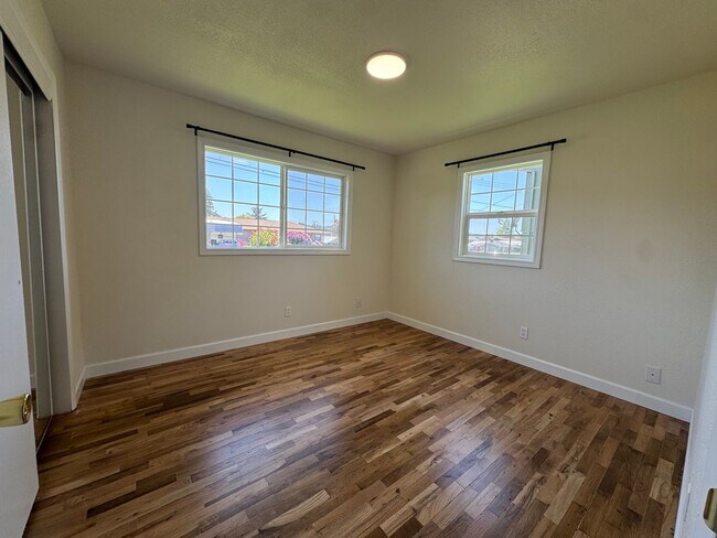Foto del edificio - Recently remodeled 2-bedroom, 1-bathroom home