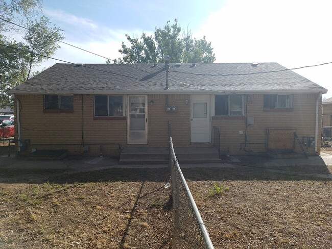 Building Photo - 311 -313 16th Ave Ct