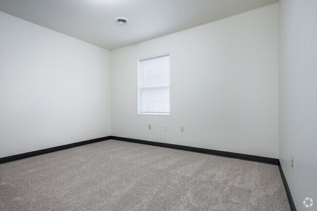 3 habitaciones, 1 baño - 1110 pies cuadrados - Dormitorio - Sylvan Glen Apartments