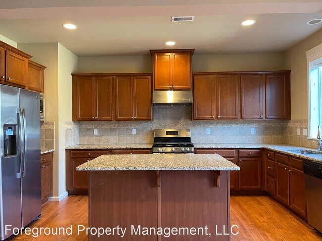 Foto del edificio - 5 br, 4 bath House - 5112 162nd Place SE