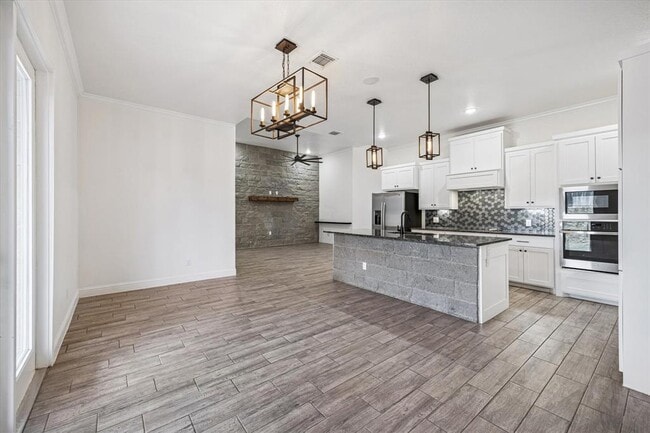 Foto del edificio - 136 Greg Ln