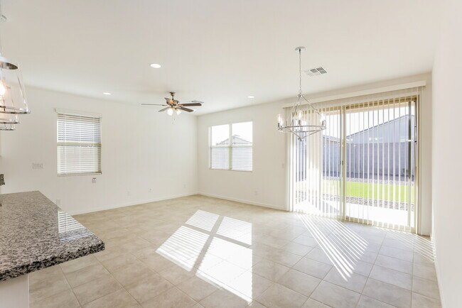 Building Photo - 6751 W Pedro Ln