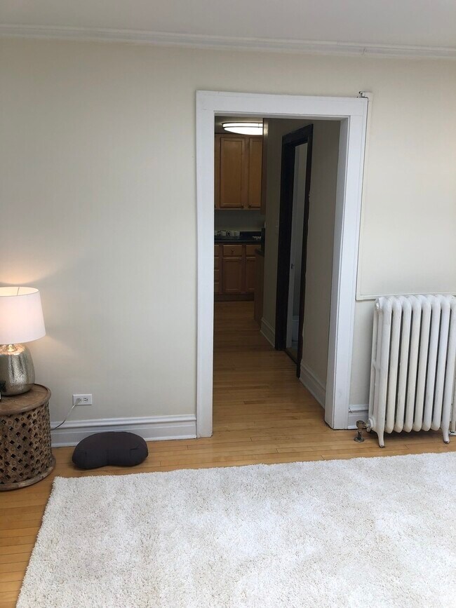 731 Elm St Unit 301, IL 60093 Condo for Rent in