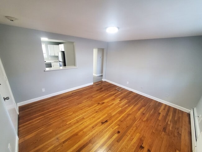 Building Photo - 433 B Sea St