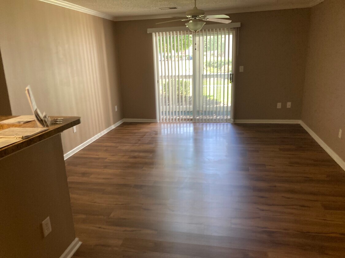Foto principal - 3735 Block House Way