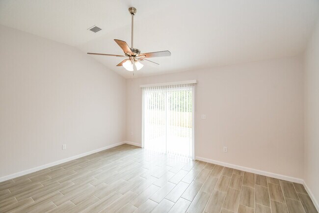 Foto del edificio - 6069 Patriots Landing Ln