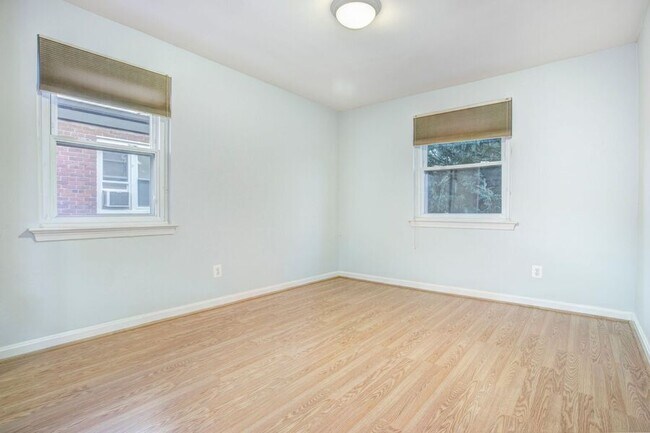 Building Photo - 1627 Massachusetts Ave SE