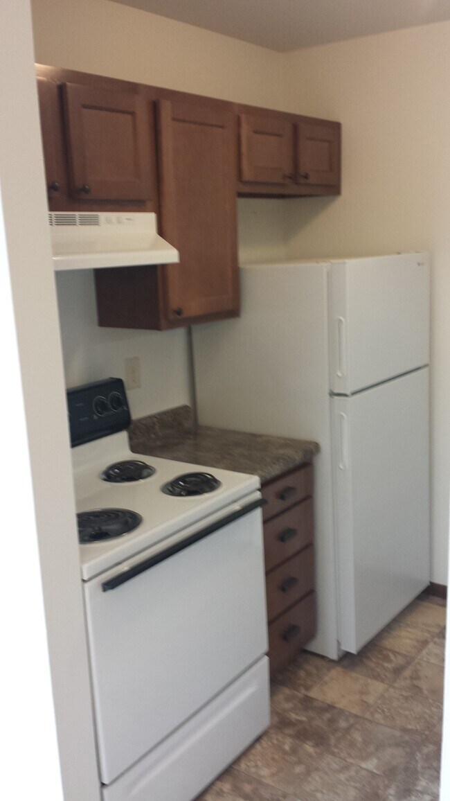 Building Photo - 302 Dowe St