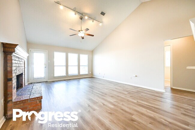 Foto del edificio - 114 Windmill Ridge Dr