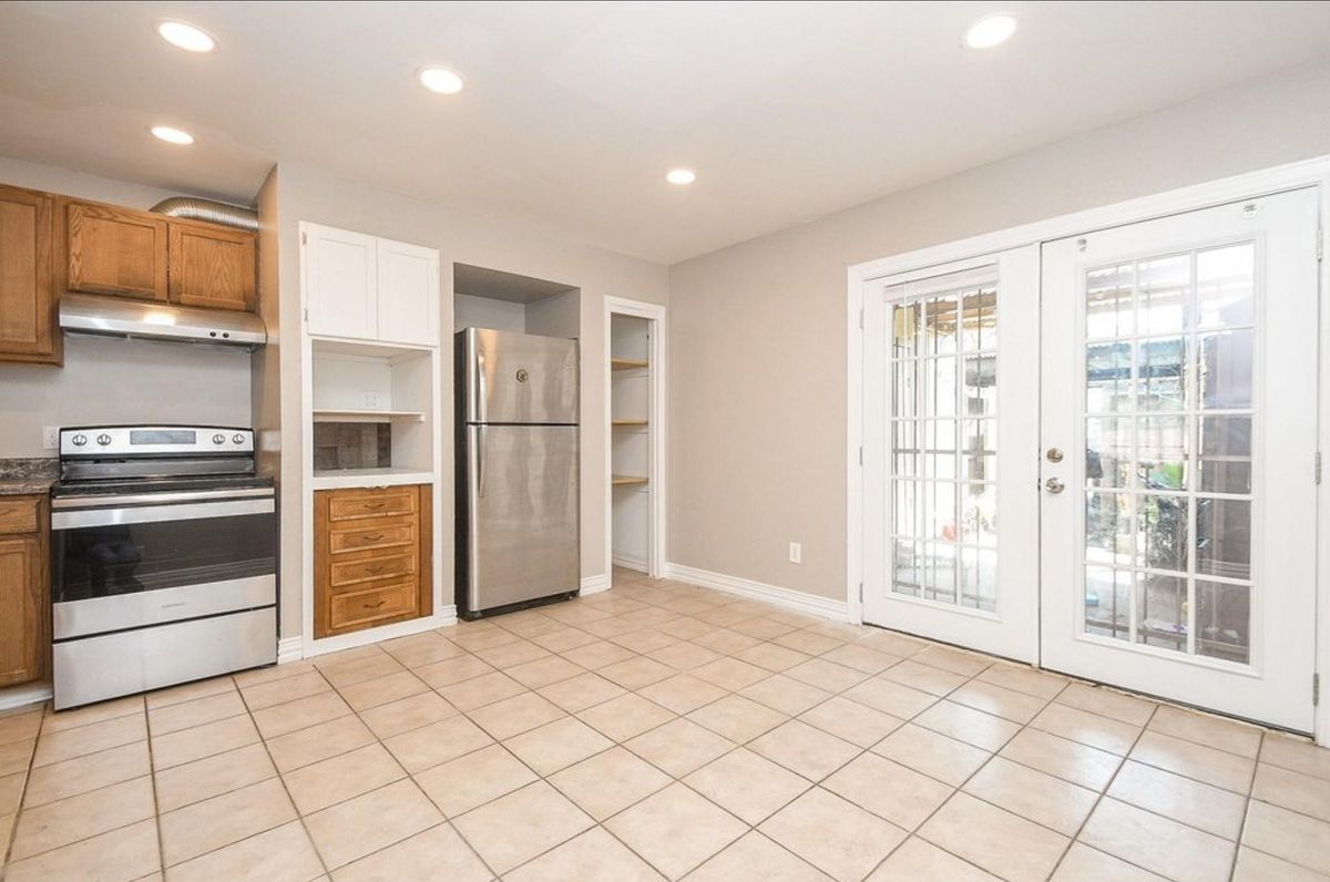 Foto del edificio - 6111 Fondren Rd