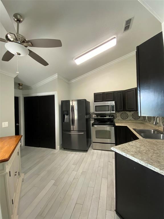 Foto del edificio - 1419 Spring Ridge Dr