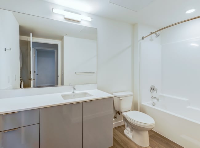 Interior Photo - 23 Broadway