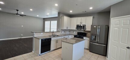 Building Photo - 21703 Sierra Long Dr