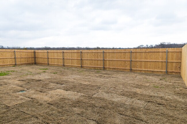 Building Photo - Cardinal - 3304 Robin Road Ennis, TX 75119