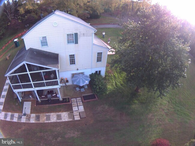 Building Photo - 6269 Solomons Island Rd