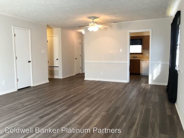 Building Photo - 2 br, 2 bath House - 8 Peach Blossom Ct.