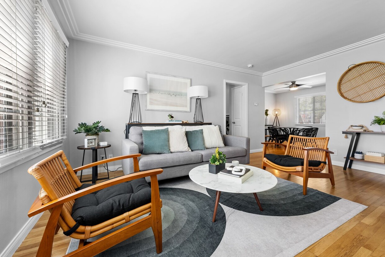 Primary Photo - Somerset Apartments