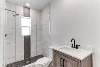 Building Photo - 309 N 16th St