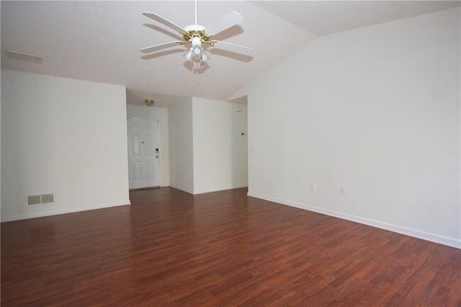 Building Photo - 2804 James Henry Dr