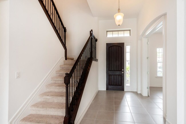 Building Photo - 16324 Aberdeen Way