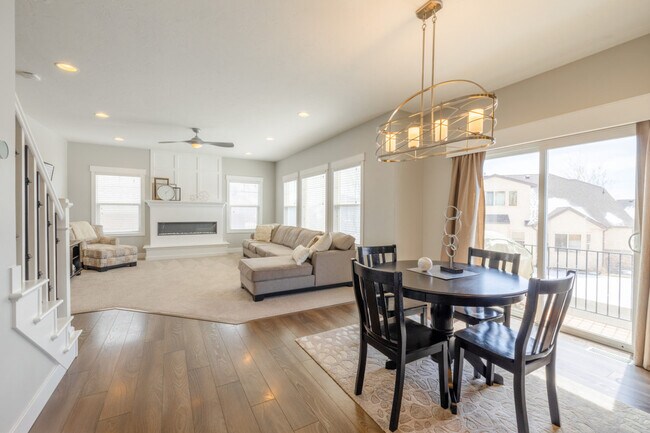 Building Photo - 3857 Ivey Ranch Rd