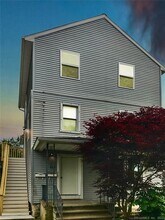 Building Photo - 15 Crofut Pl