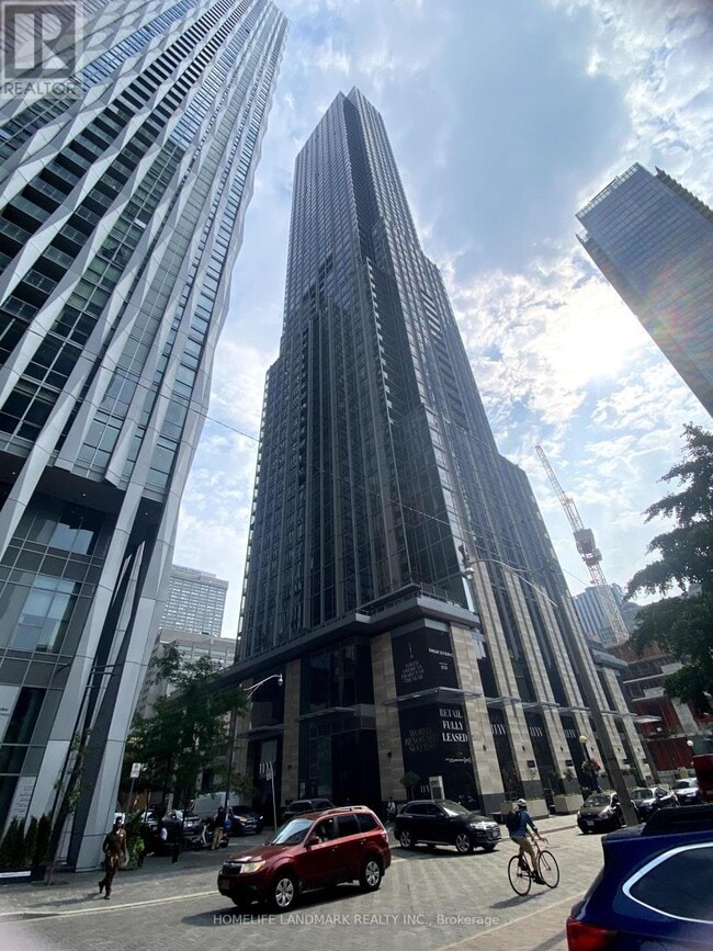 Building Photo - 11-4111 Yorkville Ave