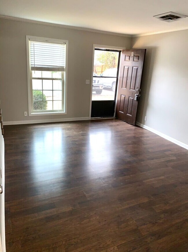Foto del edificio - Inglewood 2 BR 1.5 Bath duplex available O...