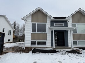 Building Photo - 62 Simone Gallant Cres