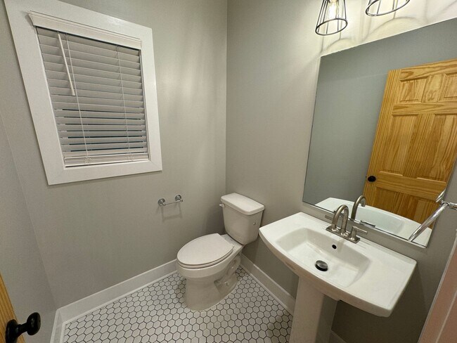 Building Photo - 23 Aspen Loop