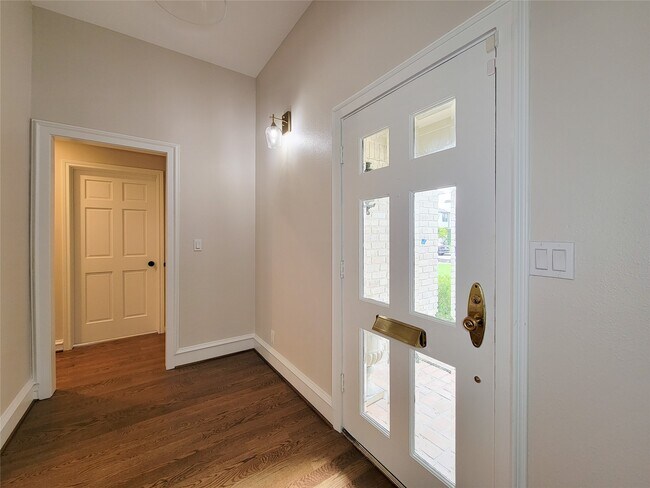 Foto del edificio - 6130 Valley Forge Dr