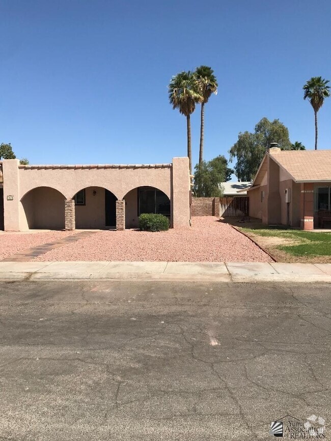 Building Photo - 1424 E Sunset Ct