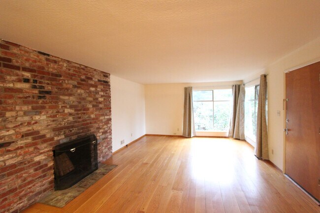 Foto del edificio - Contemporary North Berkeley 2 Bedroom Condominium