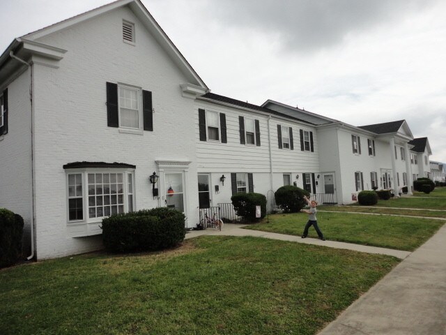 Primary Photo - 6500 Carefree Ln