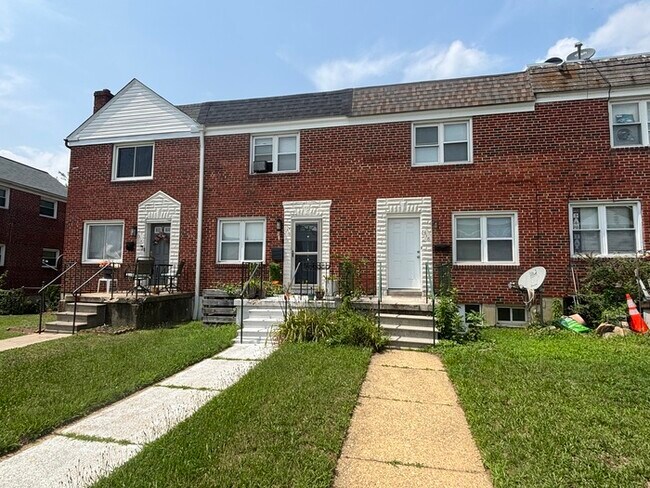Building Photo - 2 Bedrooms - 2 Bathrooms, 21234