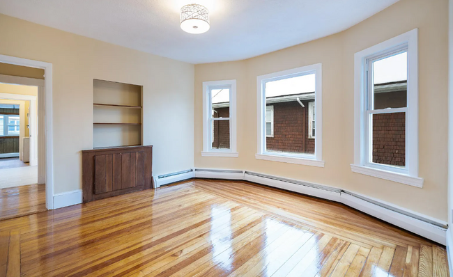 Building Photo - 116 Harvard St