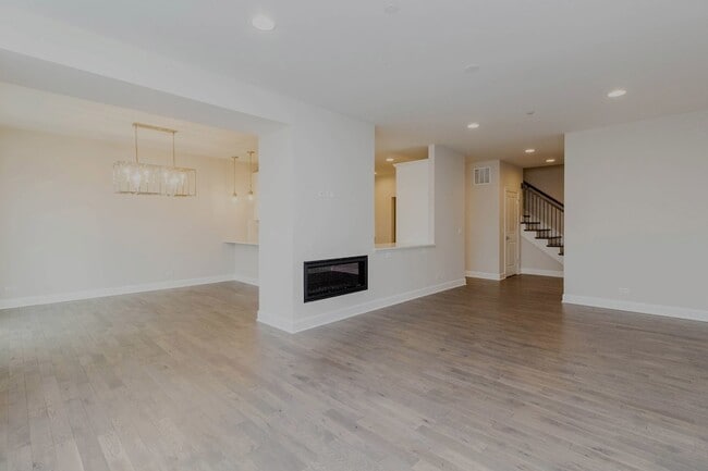 Building Photo - 10727 Clock Tower Dr