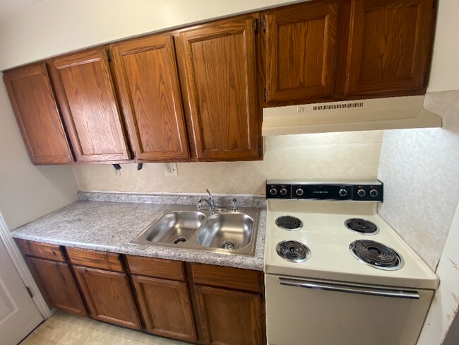 Building Photo - 2839 Whitener St