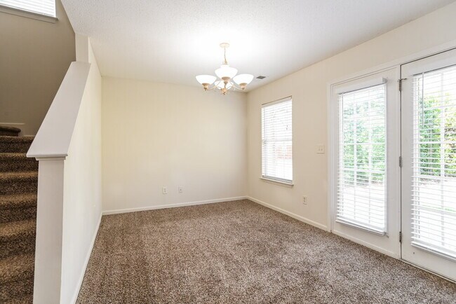 Foto del edificio - 6846 Squirrels Foot Ct