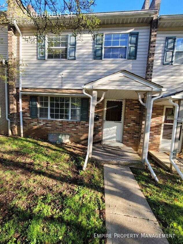 1333 Church St, Fountain Hill, PA 18015 Room for Rent in Fountain