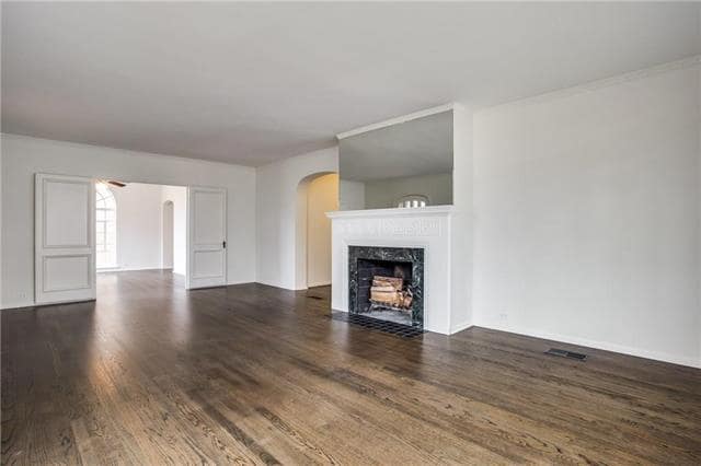 Building Photo - 4141 University Blvd