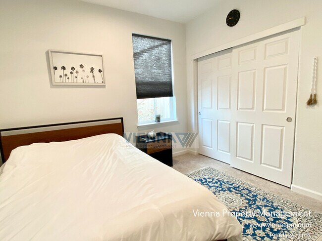 Building Photo - 809 Banpo Ct