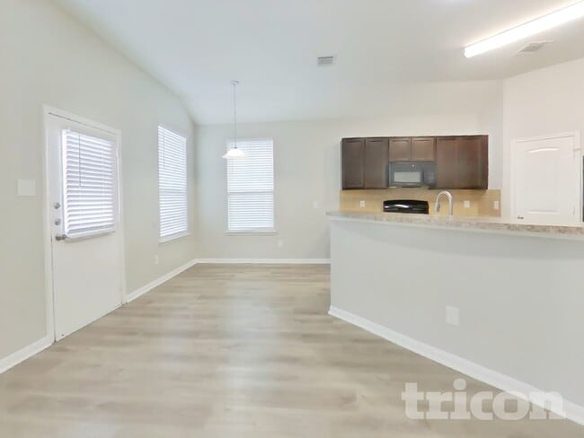 Building Photo - 12850 Spruce Cir