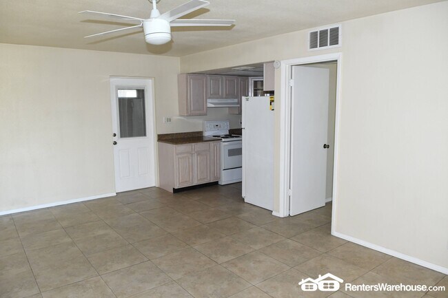 Foto del edificio - 6721 E McDowell Rd