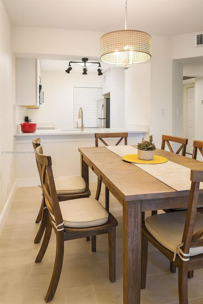 Foto del edificio - 10501 W Broward Blvd