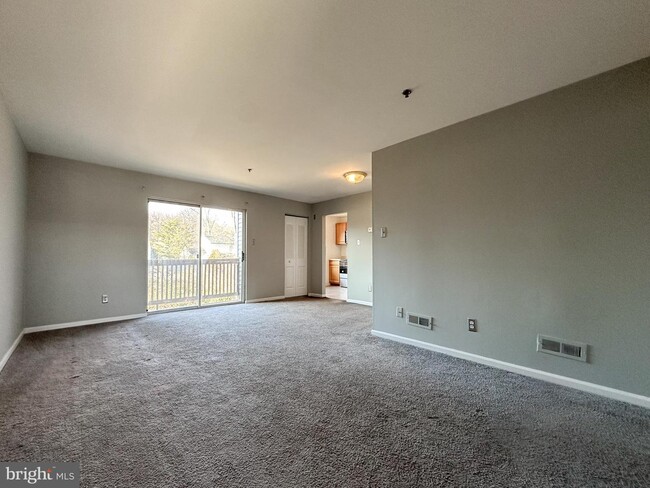 Building Photo - 215 Highland Blvd