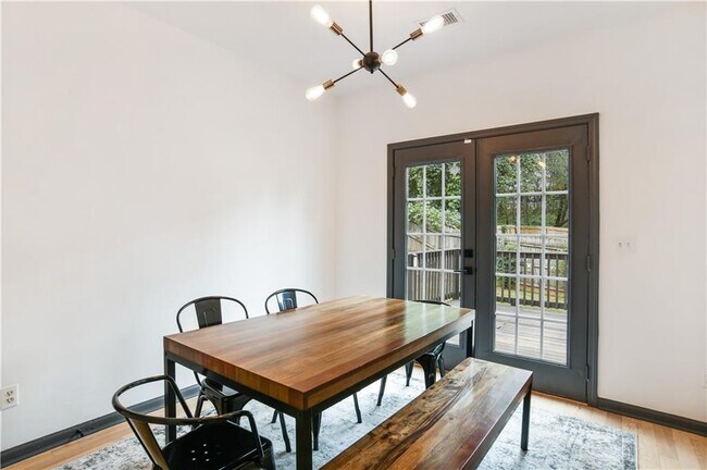 Foto del edificio - 931 Fern Ave SE