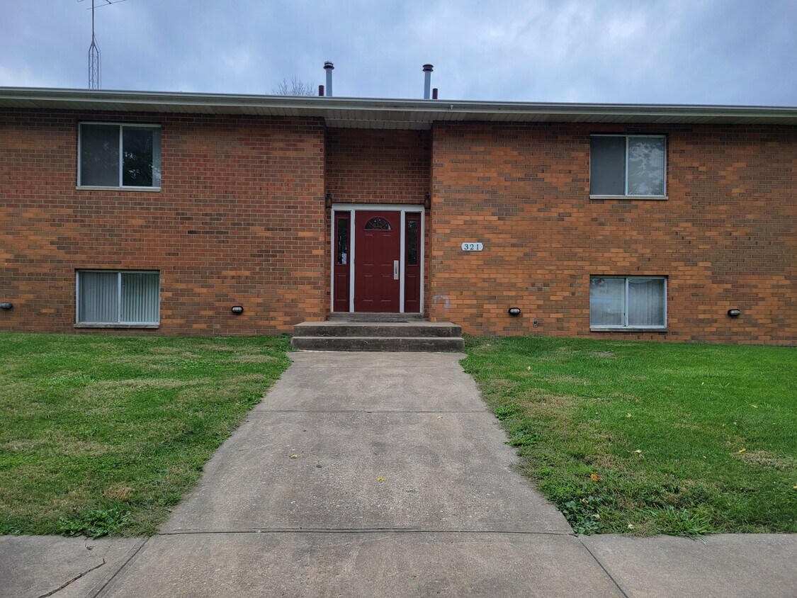 321 Summerhays St Unit 7, Tiffin, IA 52340 Apartments 321 Summerhays