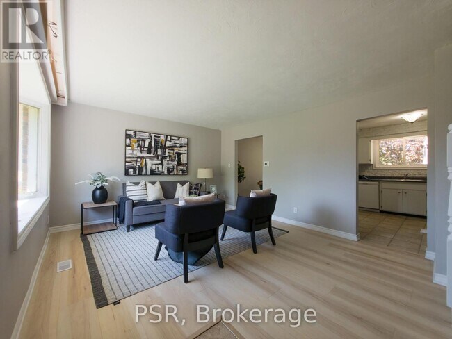 Building Photo - 11 Elmsdale Dr